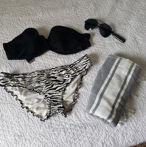 VS Knockout Bandeau bikini top